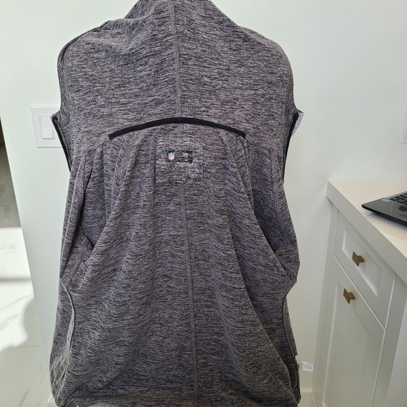 NFL HOODED ZIP UP/ Bears - Picture 5 of 6